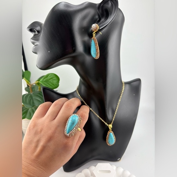 Turquoise Teardrop Jewelry Set – Necklace, Earrings & Ring - Picture 10 of 15